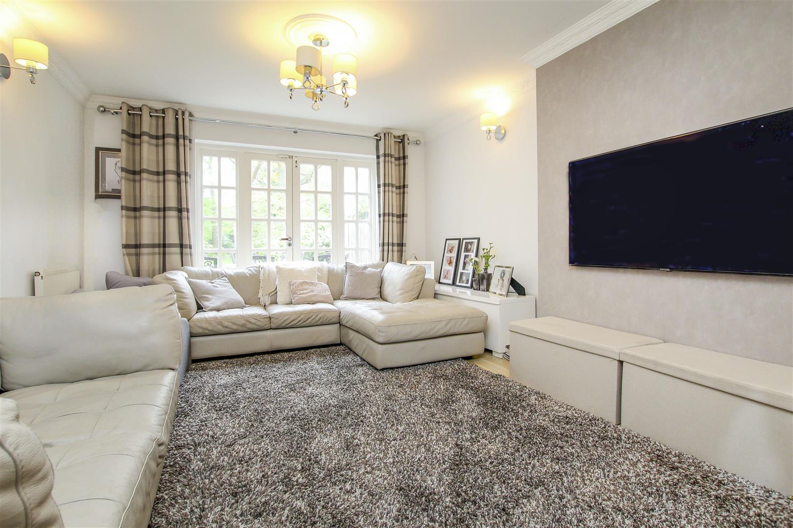 The Avenue, Brentwood Keith Ashton Signature Home Keith Ashton